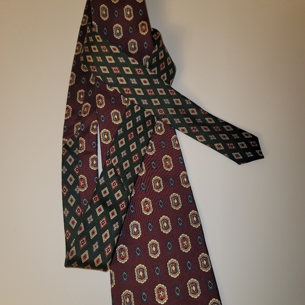 Tommy Hilfiger Two Tone Elegant Patterned Silk Tie
